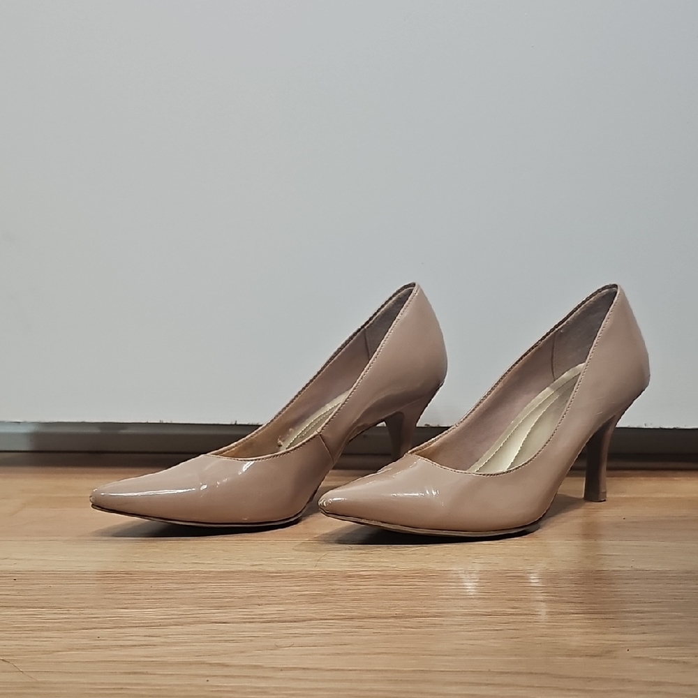 Comfort Plus by Predictions Beige Heels